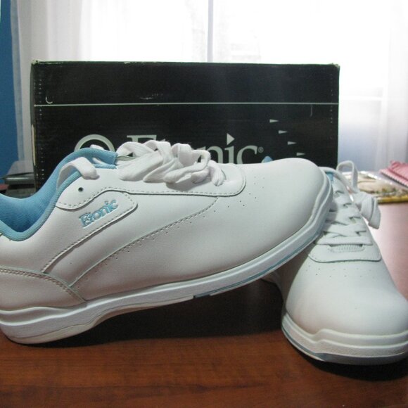 Etonic Bowling Shoes Womens Size 9.5 M White & Powder Blue New in Box $47 - Picture 1 of 8
